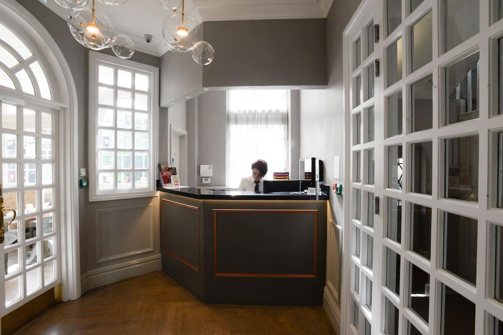 The Kings Head Hotel Londen Buitenkant foto